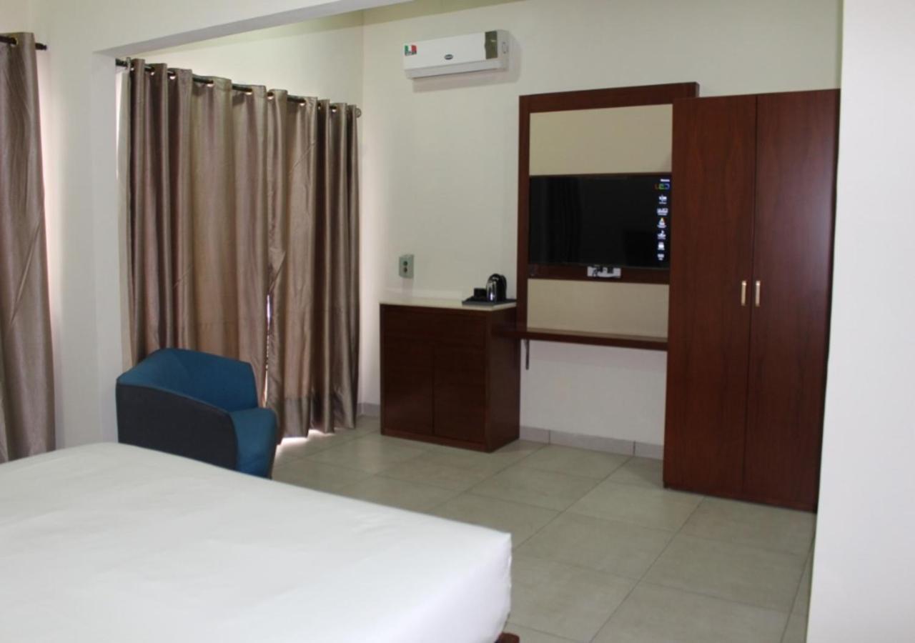 Ixoras Hotel Kinshasa Eksteriør bilde