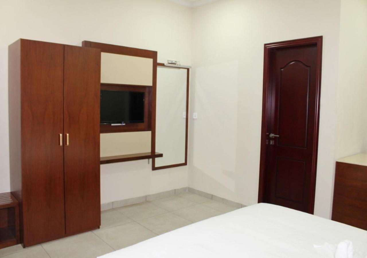 Ixoras Hotel Kinshasa Eksteriør bilde