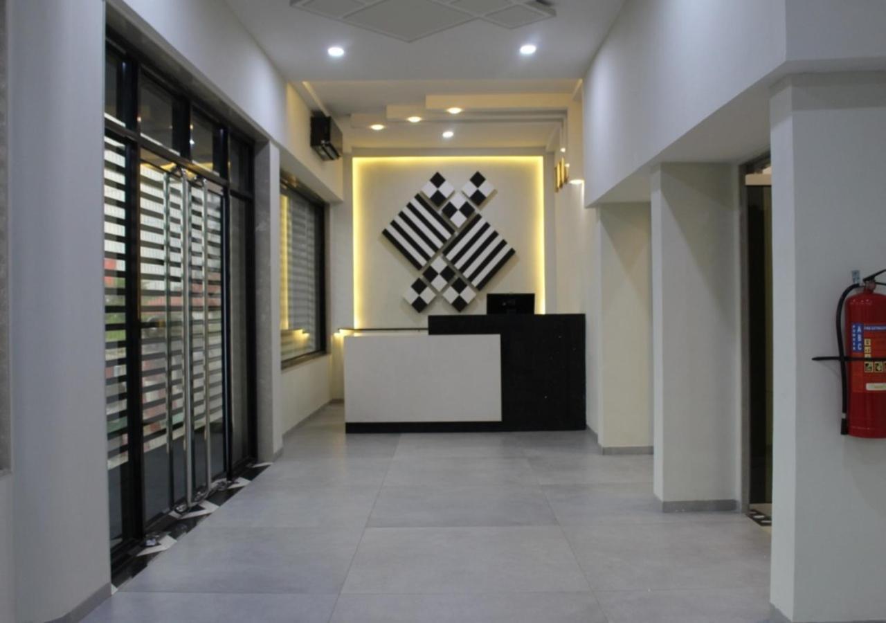 Ixoras Hotel Kinshasa Eksteriør bilde