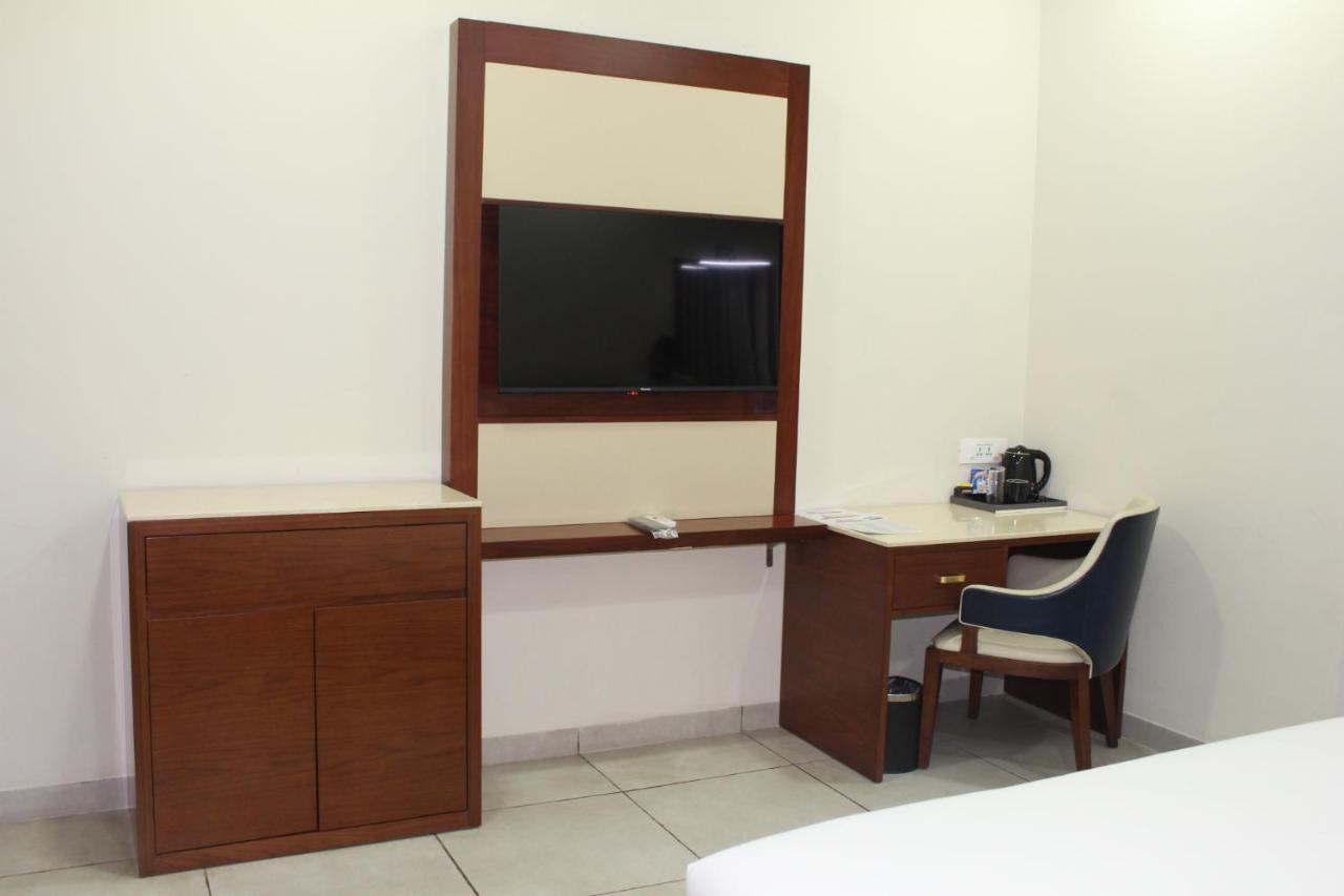 Ixoras Hotel Kinshasa Eksteriør bilde