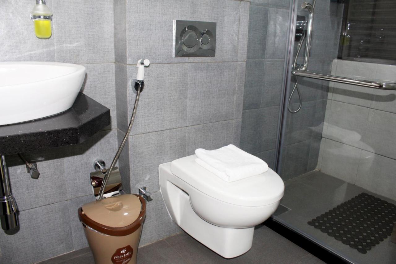 Ixoras Hotel Kinshasa Eksteriør bilde