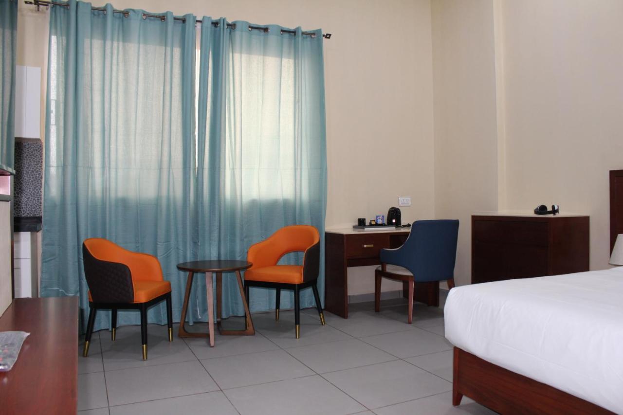 Ixoras Hotel Kinshasa Eksteriør bilde
