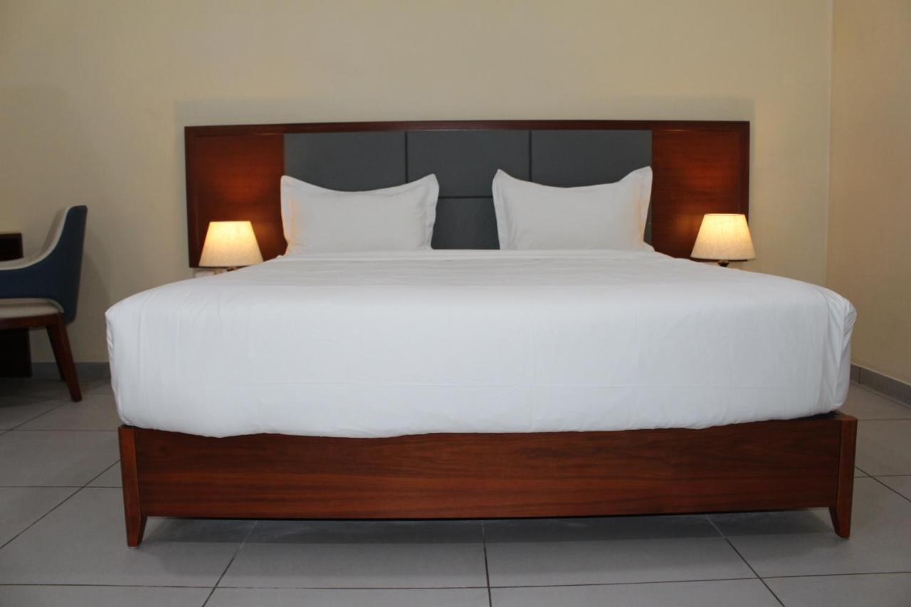 Ixoras Hotel Kinshasa Eksteriør bilde