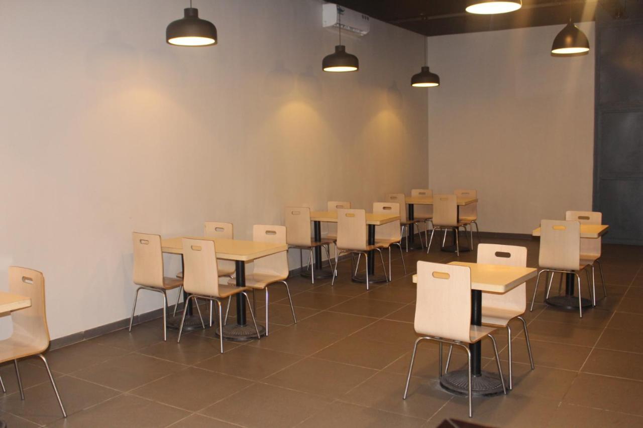Ixoras Hotel Kinshasa Eksteriør bilde