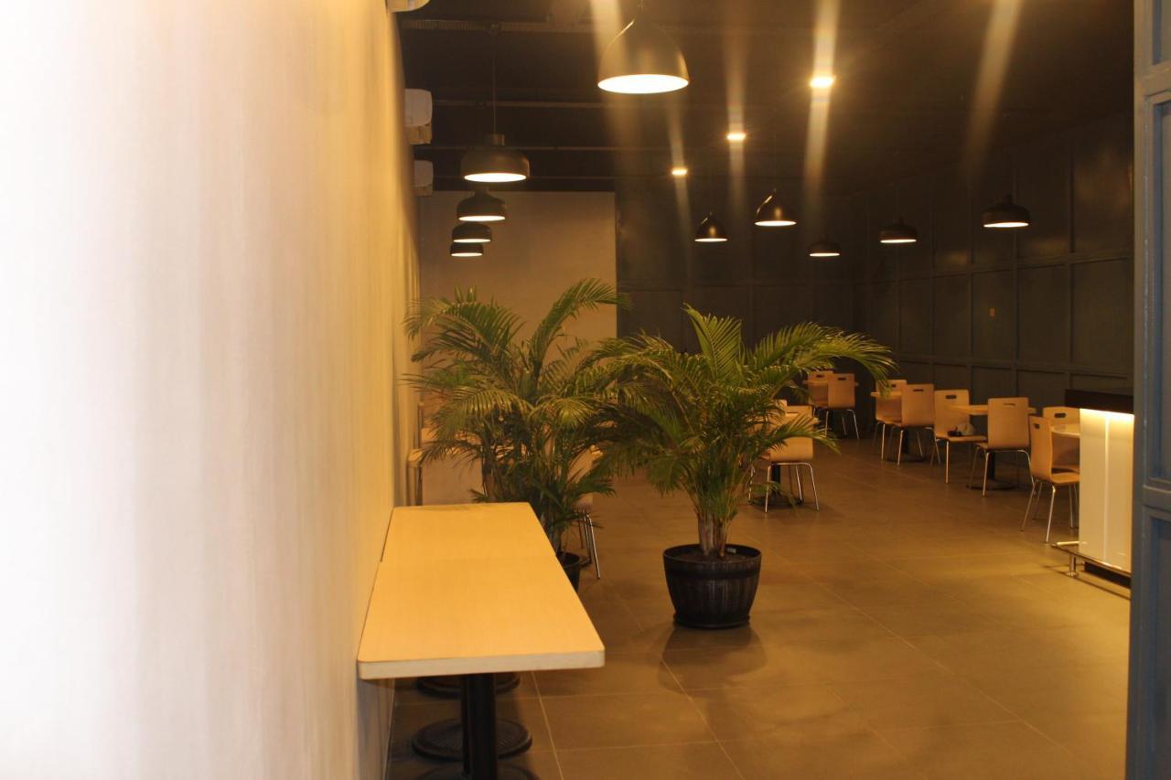 Ixoras Hotel Kinshasa Eksteriør bilde